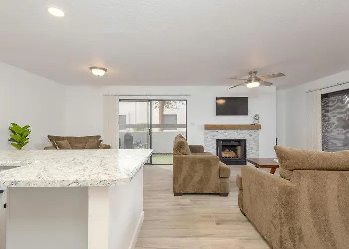 Apartament Walkable 2br In Old Town W Pool