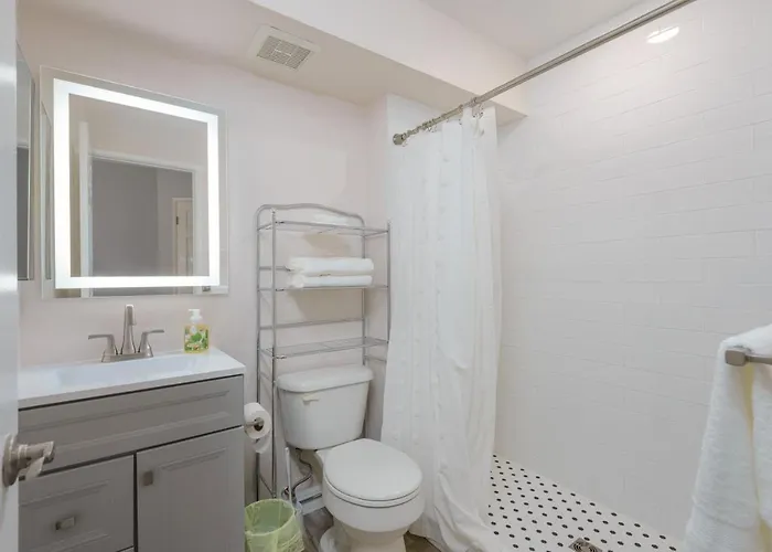 Walkable 2br In Old Town W Pool