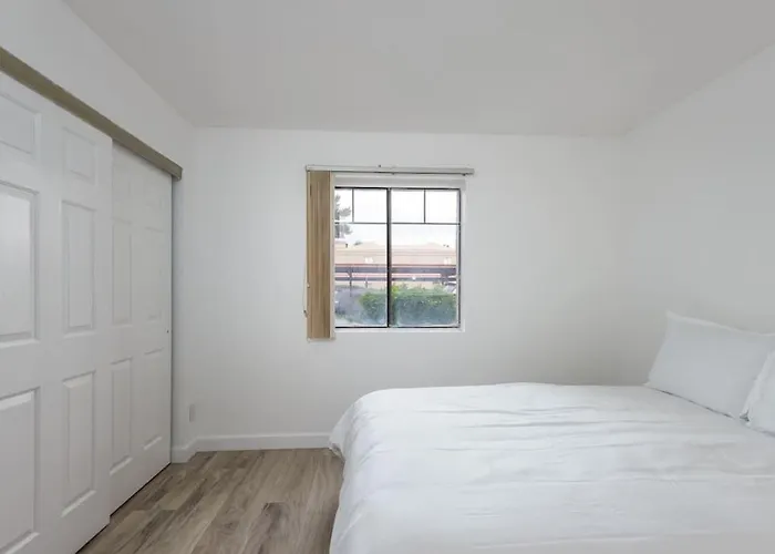 Walkable 2br In Old Town W Pool *